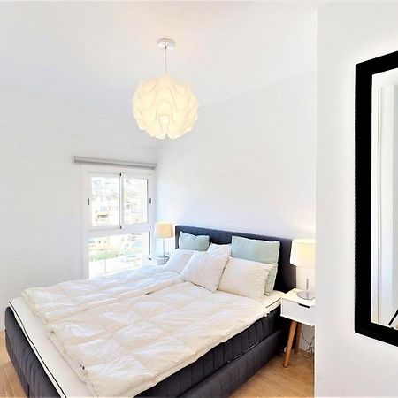 Olimpo - Fuengirola Beachfront Newly Renovated Apartment Kültér fotó