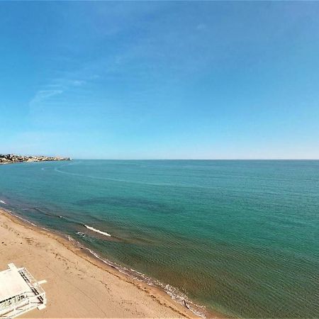 Olimpo - Fuengirola Beachfront Newly Renovated Apartment Kültér fotó