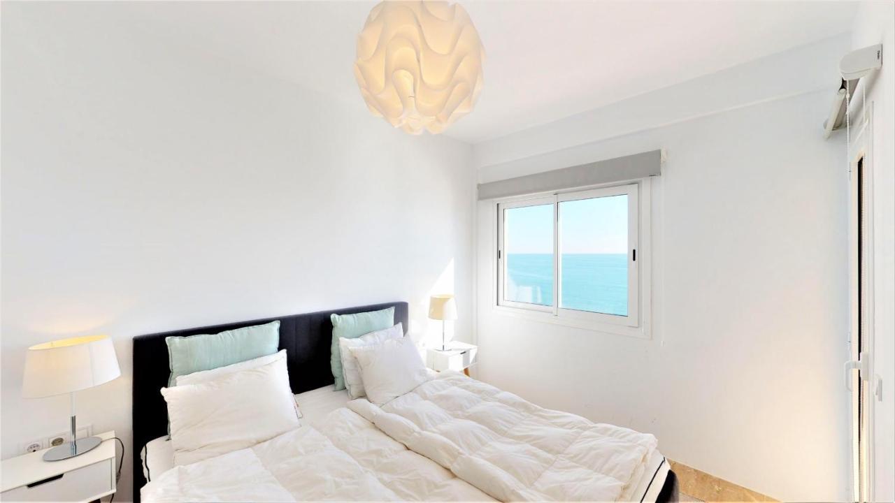 Olimpo - Fuengirola Beachfront Newly Renovated Apartment Kültér fotó