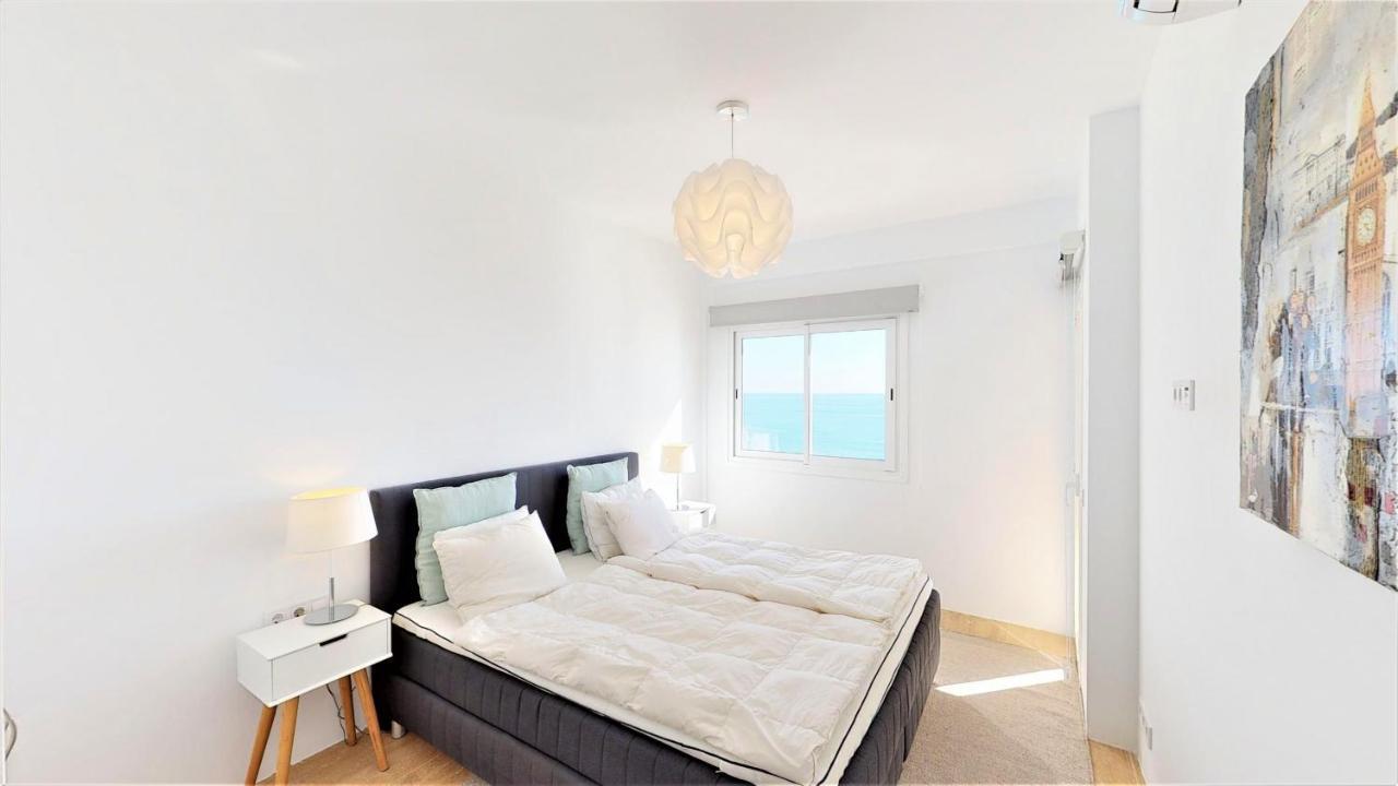 Olimpo - Fuengirola Beachfront Newly Renovated Apartment Kültér fotó