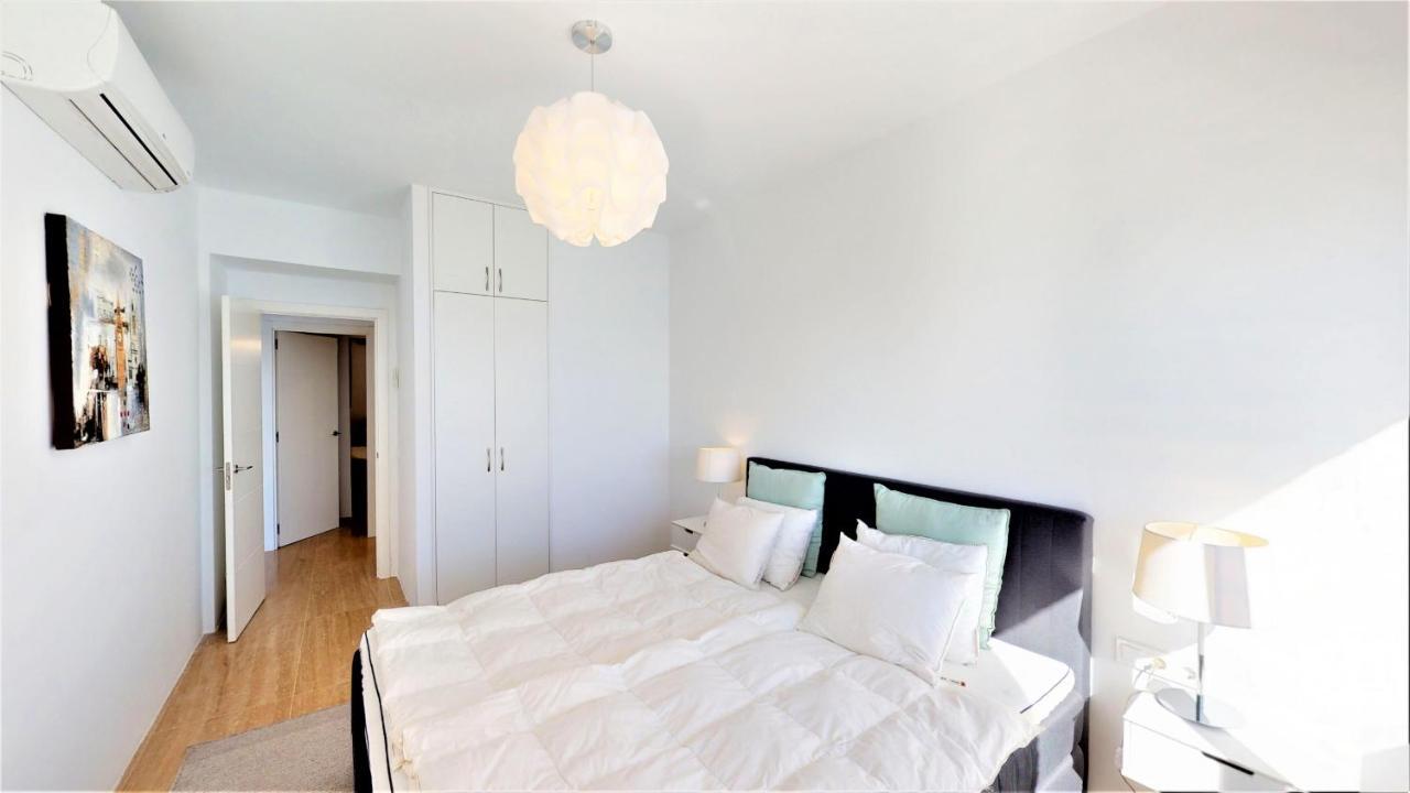Olimpo - Fuengirola Beachfront Newly Renovated Apartment Kültér fotó
